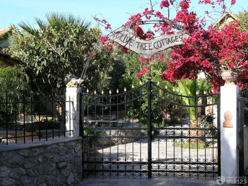 最新花园别墅大门设计图片大全2025